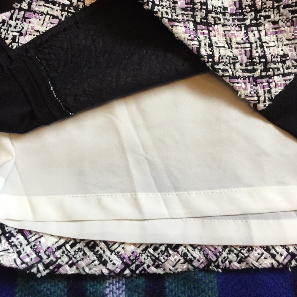 White House Black Market Black and White Patterned Pencil Skirt - Picture 3 of 3
